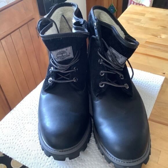 timberland New CONDITION MEN FUR LINED BLACK LEATHER BOOTS SIZE 8.5 - Picture 2 of 7